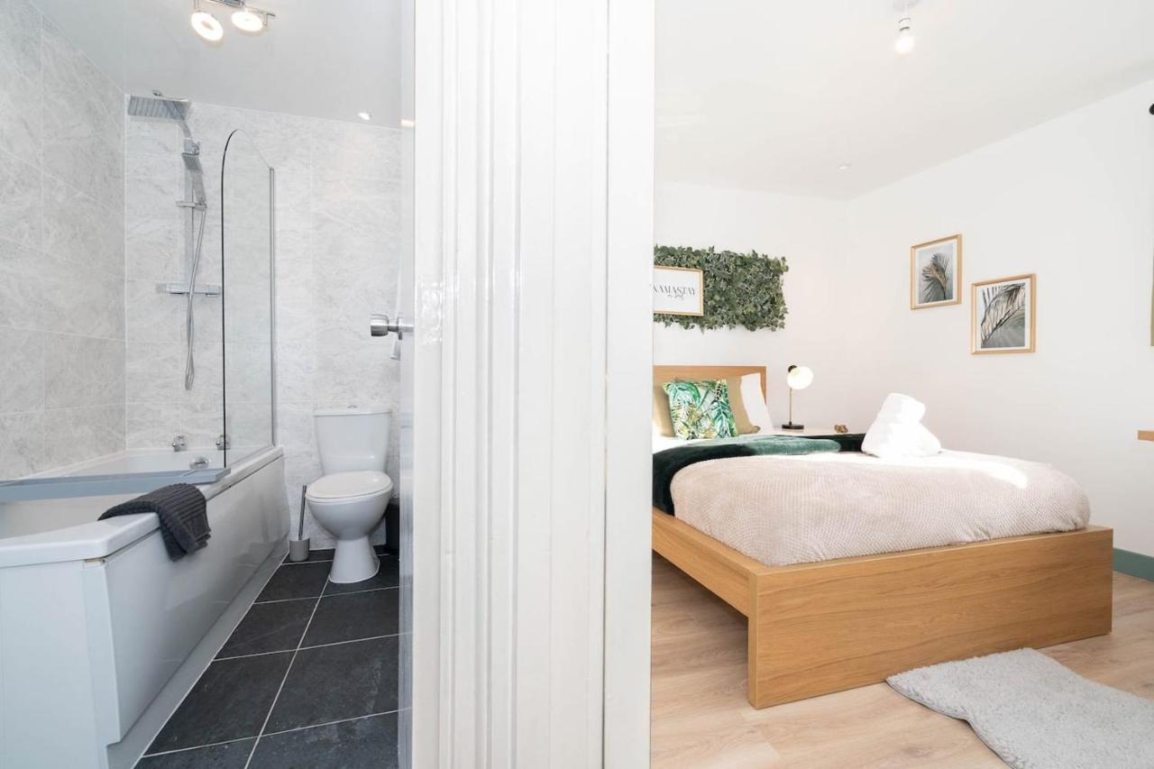 Luxury Urban Oasis In West Midlands Appartamento Birmingham Esterno foto
